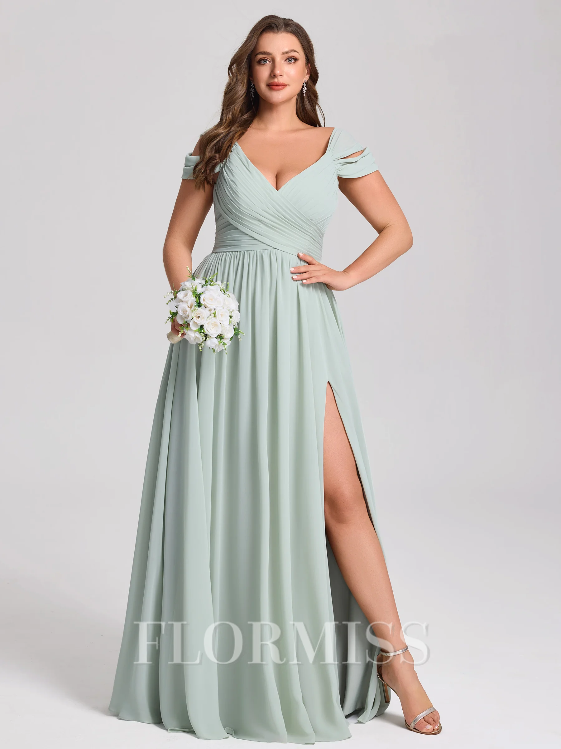 A-line kjole Kald Skulder Plissert Gulvlengde Chiffong Korsett Plus Size Brudepikekjoler