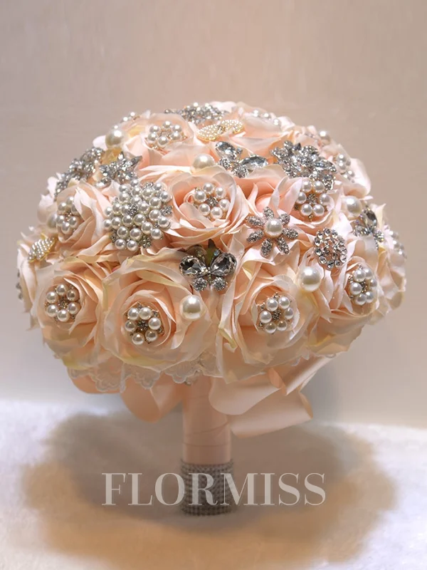Fantastiske rund silkeblomst brudebuketter