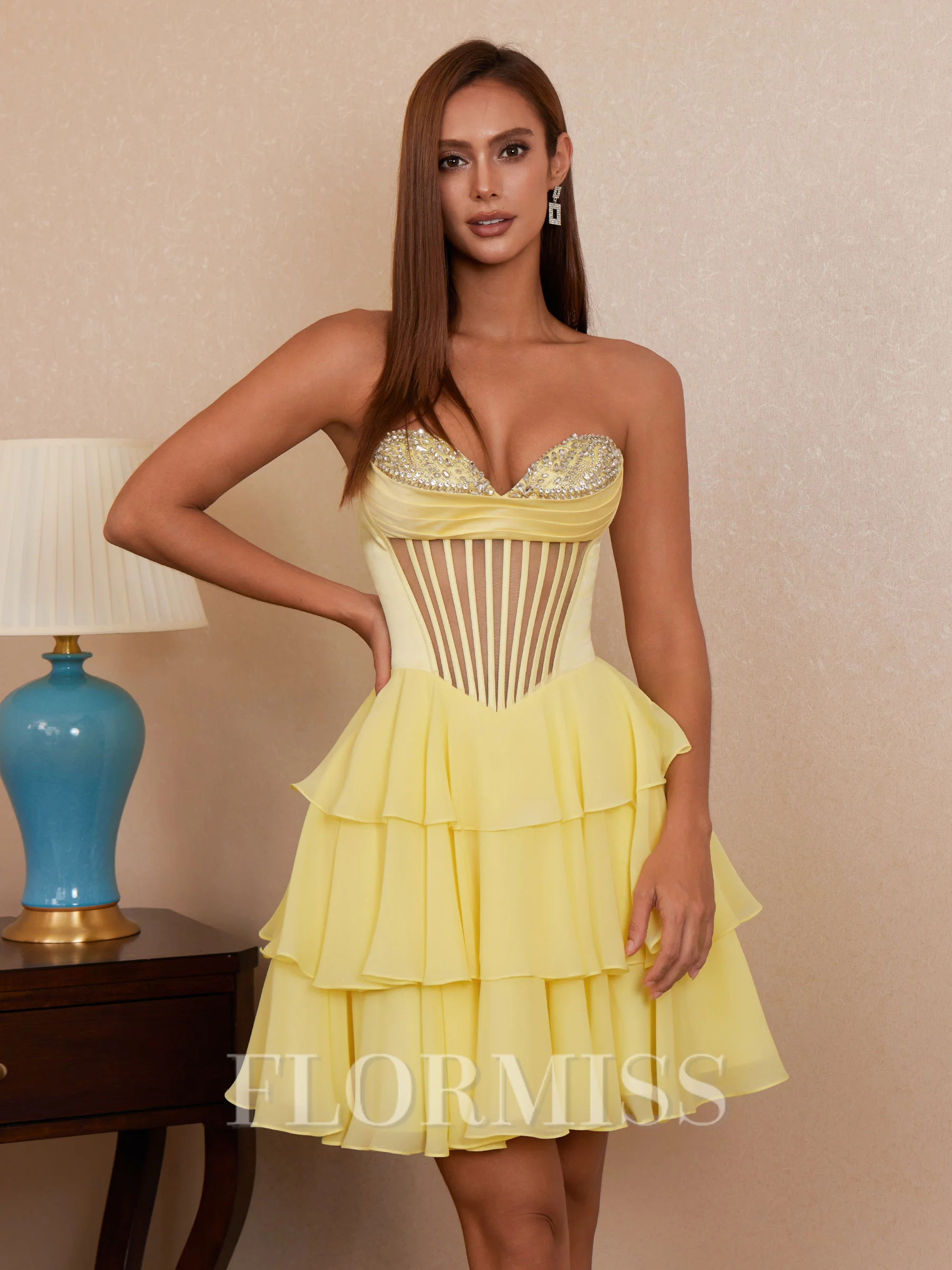 A-line kjole Sweetheart Brusende Volanger Kort/Mini Chiffong Korsett Kjole