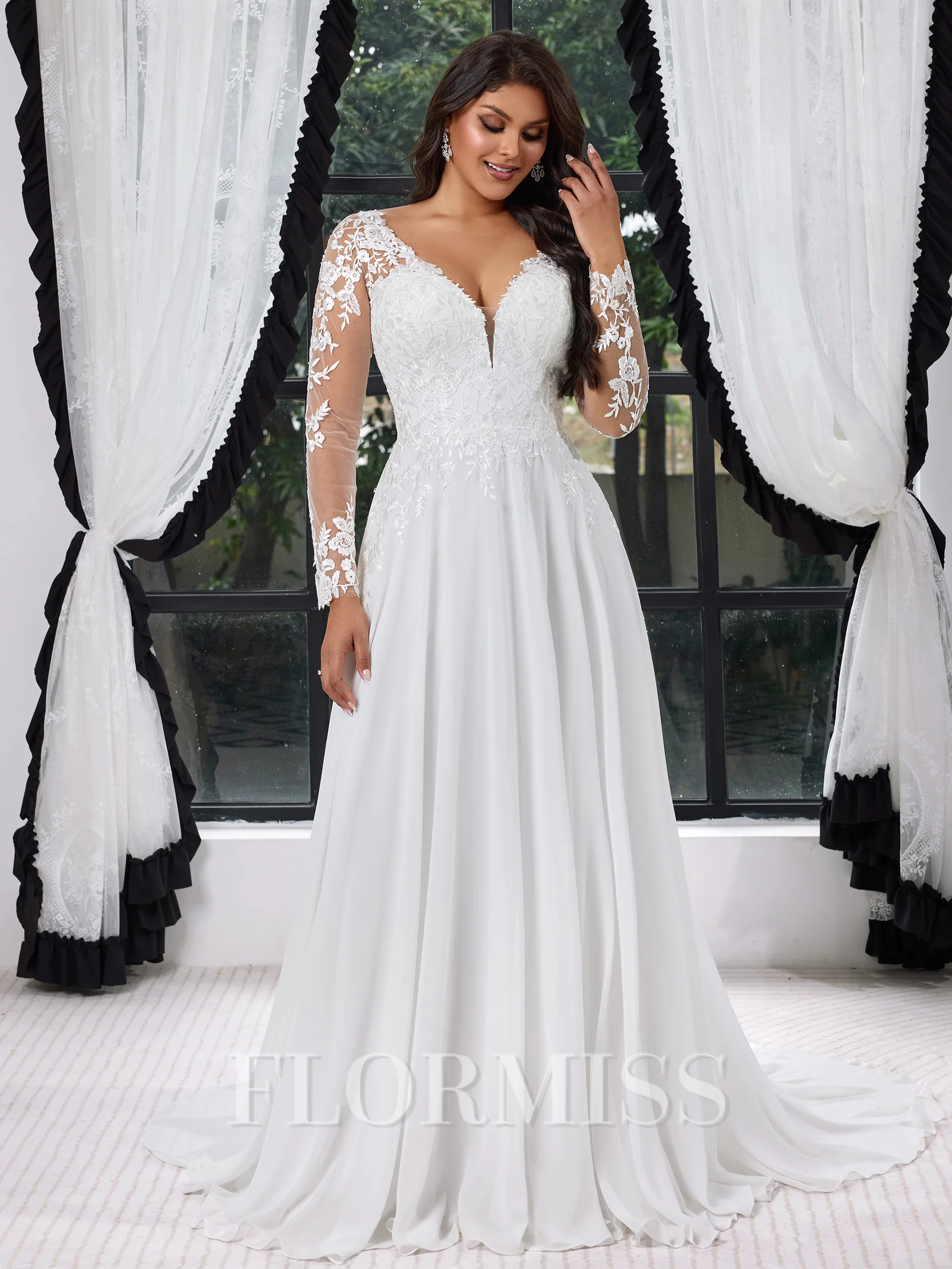 A-line kjole V-hals Lange ermer Applikasjoner Blonder Bane-tog Chiffong Korsett Plus Size Brudekjoler