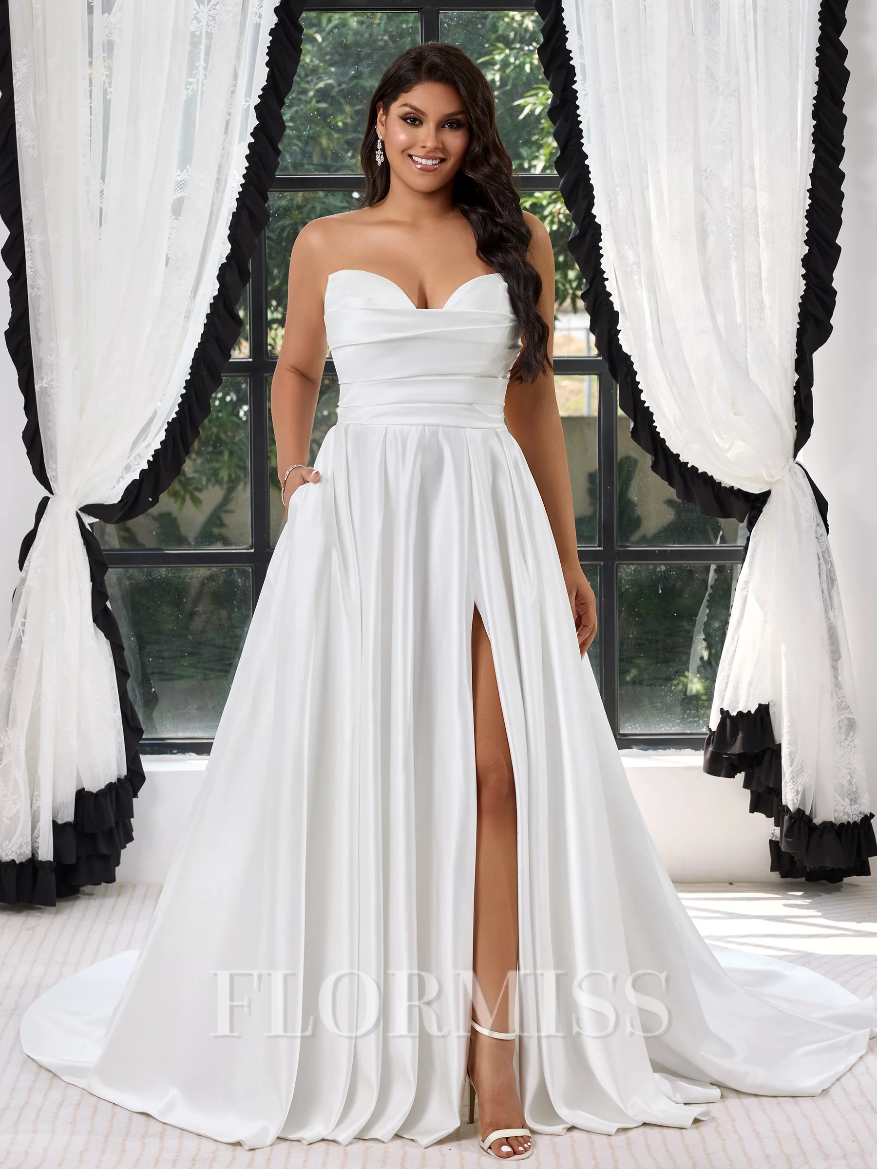 A-line kjole Sweetheart Plissert Sweep/Børste train Satin Korsett Plus Size Brudekjoler