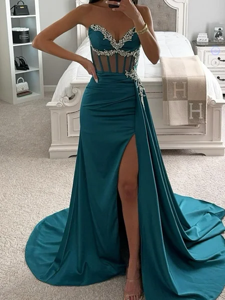 Sheath Sweetheart Rhinen...