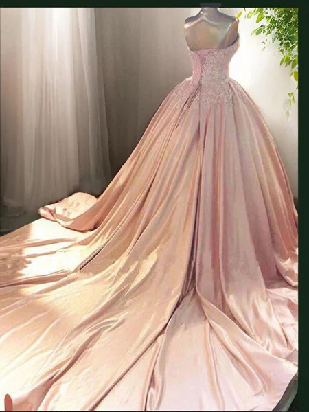 Ballkjole/Prinsesse...
