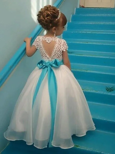 Ballkjole/Prinsesse Scoop...
