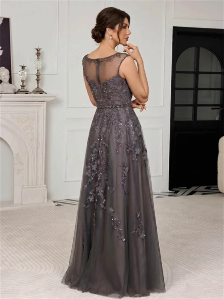 Stylish A-line kjole...