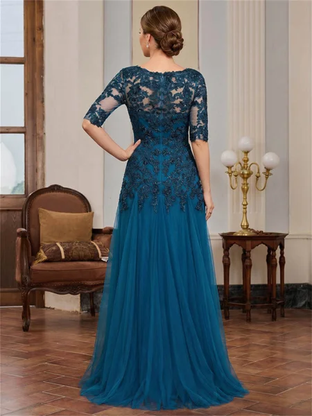 Stunning A-line kjole...