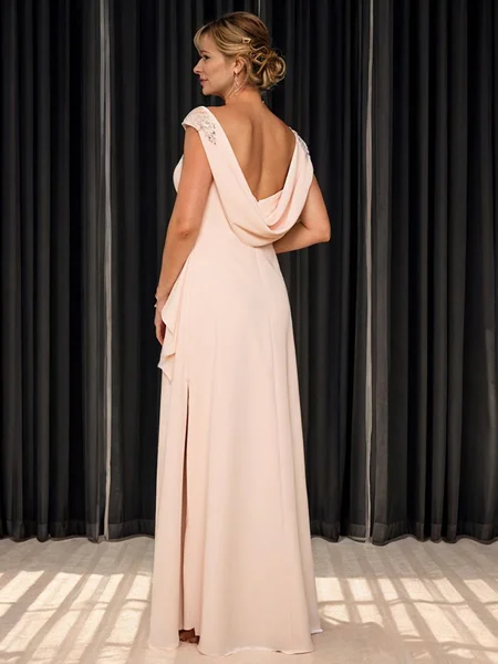 Sheath Bateau Appliques...