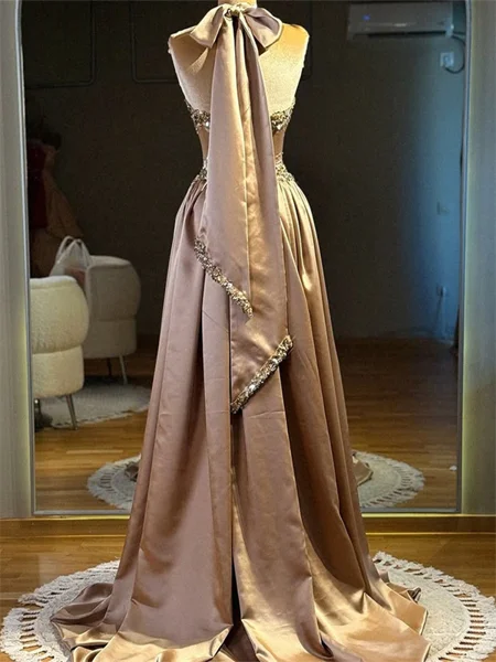 A-line kjole Halterneck...