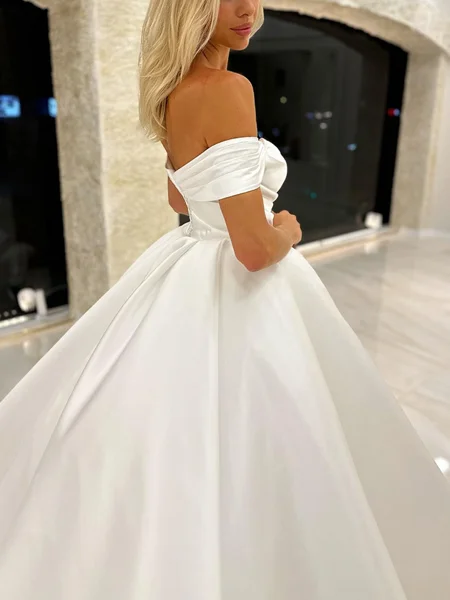 Ballkjole/Prinsesse Bare...