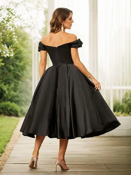 A-line kjole Satin Ruched...