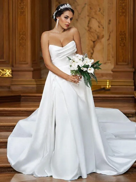A-line kjole Satin Volanger...