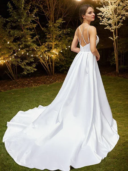 A-line kjole Satin Volanger...