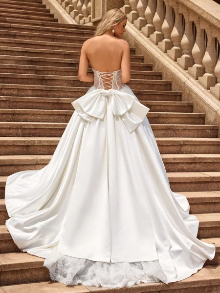 Ballkjole/Prinsesse Satin...