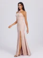 Sheath Halterneck Plissert Gulvlengde Charmeuse Brudepikekjoler