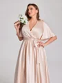 A-line kjole V-hals Kortermer Sash/Bånd/Belte Gulvlengde Silkeeaktig Sateng Korsett Plus Size Brudepikekjoler