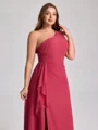 Sheath En skuldret Volanger Gulvlengde Chiffong Korsett Plus Size Brudepikekjoler