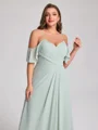 A-line kjole Kald Skulder Plissert Gulvlengde Chiffong Plus Size Brudepikekjoler