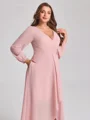 A-line kjole V-hals Lange ermer Plissert Asymmetrisk Chiffong Plus Size Brudepikekjoler
