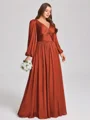 A-line kjole V-hals Lange ermer Plissert Gulvlengde Sateng Chiffongg Plus Size Brudepikekjoler
