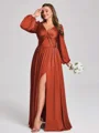 A-line kjole V-hals Lange ermer Plissert Gulvlengde Sateng Chiffongg Plus Size Brudepikekjoler