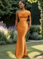 Sheath En skuldret Plissert Gulvlengde Satin Brudepikekjoler