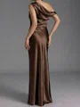 Sheath En skuldret Plissert Gulvlengde Silkeeaktig Sateng Brudepikekjoler