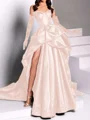 A-line kjole Sweetheart Plissert Kapell Slep Satin Kjole