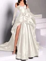 A-line kjole Sweetheart Plissert Kapell Slep Satin Kjole