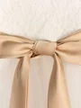 A-line kjole Scoop Te-Lengde Tyll Blomsterjente Kjolees Med Belte/Sash