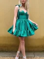 A-line kjole Sweetheart Kort/Mini Taft Motekjoler med Volanger