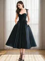 A-line kjole Sweetheart Volanger Te-Lengde Satin Kjole