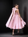 A-line kjole Halterneck Bue Te-Lengde Satin Kjole