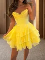A-line kjole Sweetheart Brusende Volanger Kort/Mini Chiffong Korsett Kjole