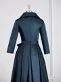 A-line kjole V-hals Asymmetrisk Satin Brudens Mor Kjolees med Belte/Sash
