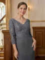 Sheath V-hals Gulvlengde Jersey Brudens Mor Kjolees med Blonder Applikasjon