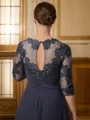 A-line kjole Scoop Asymmetrisk Chiffong Brudens Mor Kjole med Applikasjon
