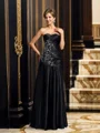 A-line kjole Sweetheart Gulvlengde Satin Brudens Mor Kjolees Med Applikasjoner Blonder