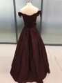 Ballkjole/Prinsesse Bare Skuldre Gulvlengde Satin Ballkjole med Applikasjoner Blonder