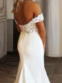 Sheath Bare Skuldre Sweep/Børste train Strekk Crêpe Brudekjoleres med Applikasjoner Blonder