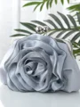 Nydelig silke med blomsterkvelds-/festvesker