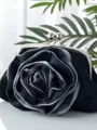 Nydelig silke med blomsterkvelds-/festvesker
