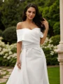 Sheath Satin Ruched Bare Skuldre Ermeløs Kapell Slep Brudekjoler