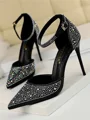 Dame Stiletto Hæl Lukket Tå PU Med Rhinestone Høye Hæler
