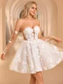 A-line kjole Sweetheart Lange ermer Applikasjoner Blonder Kort/Mini Blonder Korsett Brudekjoler