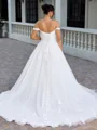 A-line kjole Bare Skuldre Applikasjoner Blonder Bane-tog Tyll Korsett Plus Size Brudekjoler